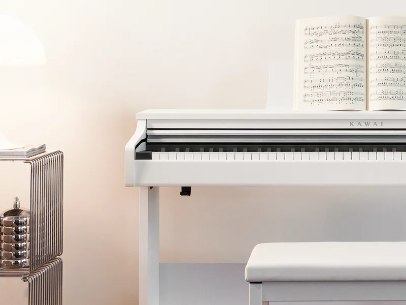 Impressive speaker system (with Low Volume Balance feature)