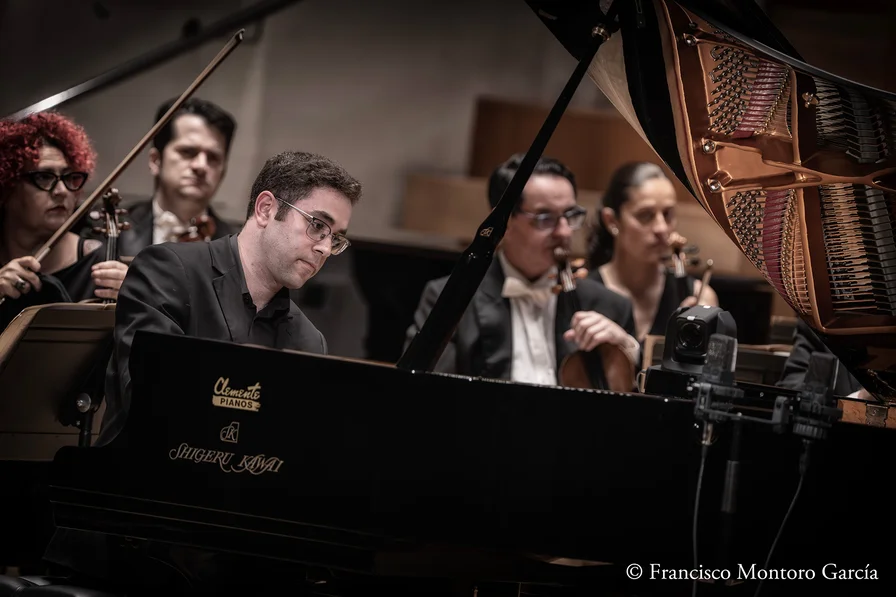 Interview: The first prize winner in the 23rd Valencia Iturbi International Piano Competition, Nabeel Hayek, chose the Shigeru Kawai SK-EX full concert grand piano for his performance of Bra