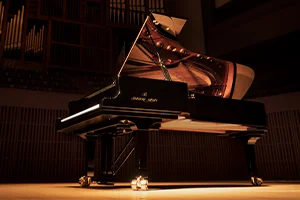 Grand Pianos